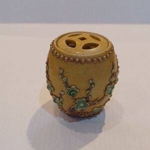 Vintage antique Chinese porcelain ginger Or Decorative Jar Floral Ceramic w/Lid